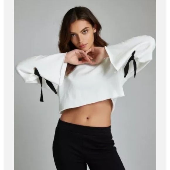 Wesley Mercer cropped snuggle sweatshirt w/ties sz.M - Picture 2 of 10